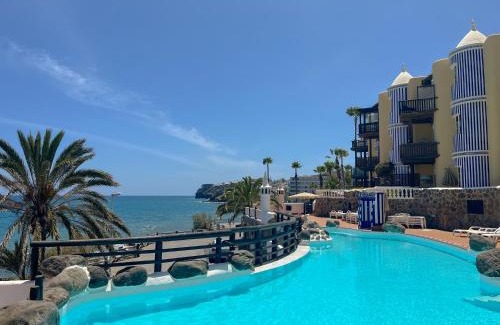 Playa del Aguila Apartment | Beautiful Apartment Altamar