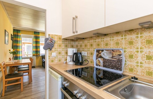 Sehestedt Apartment | Beautiful apartment for 4 people with WIFI, TV, terrace, pets allowed and parking