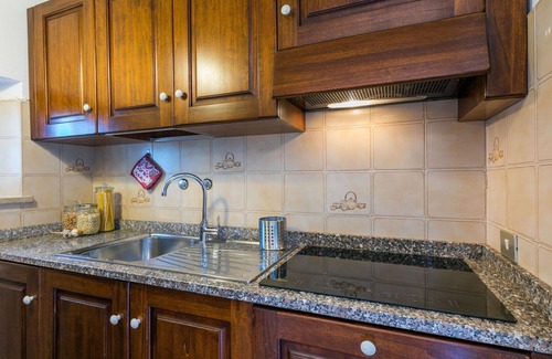 San Vivaldo Villa | Beautiful apartment in villa with pool, WIFI, TV, terrace, pets allowed, panoramic view and park.