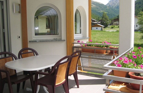 Saas-Fee Apartment | Beautiful apartment for 6 guests with WIFI, TV, balcony, pets allowed, panoramic view and parking