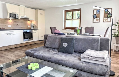 Schnann Apartment | Beautiful apartment for 5 people with WIFI and TV