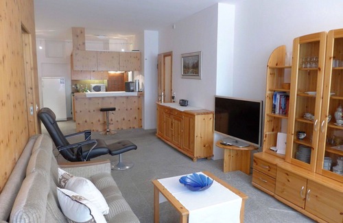 Celerina-Schlarigna Apartment | Beautiful apartment for 4 people with WIFI, TV, balcony, pets allowed and parking