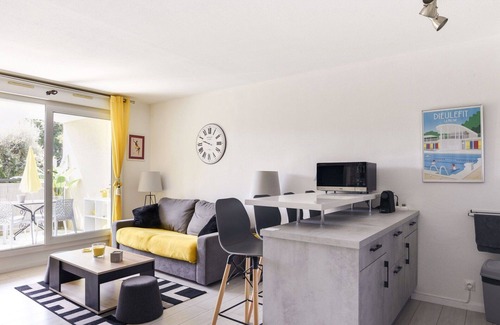 Liberation Apartment | Beautiful apartment for 4 people with WIFI, A/C, TV, terrace and pets allowed