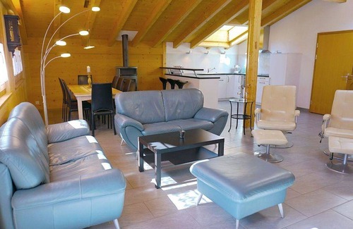 Gsteig Apartment | Beautiful apartment for 6 people with WIFI, balcony and pets allowed
