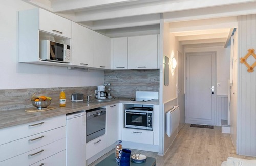 Damgan Apartment | Beautiful apartment for 4 guests with WIFI, pool and TV