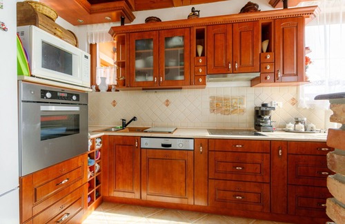 Fonyodliget Apartment | Beautiful apartment for 6 people with WIFI, A/C, TV, patio and parking