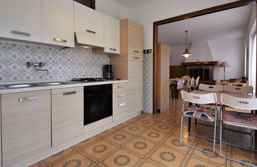 Vesta Apartment | Beautiful apartment for 8 people with TV, terrace, pets allowed and parking