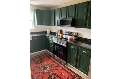 Scranton Apartment | Beautiful Apartment in Scranton's Hill Section
