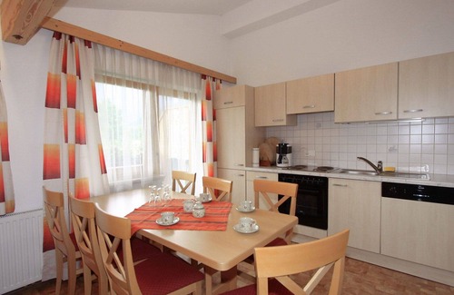 Kapfing Villa | Beautiful apartment in villa with WIFI, TV, terrace, pets allowed, panoramic view and parking