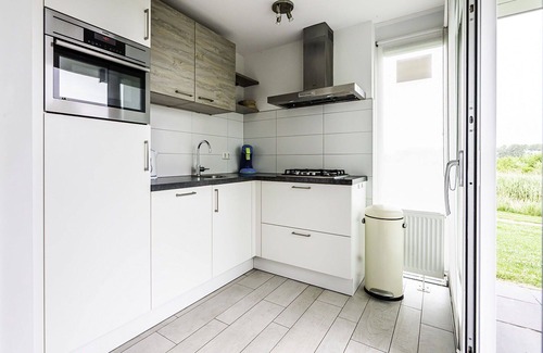 Municipality of Vlissingen House | Beautiful apartment in villa for 4 people with WIFI, TV, terrace, pets allowed and parking