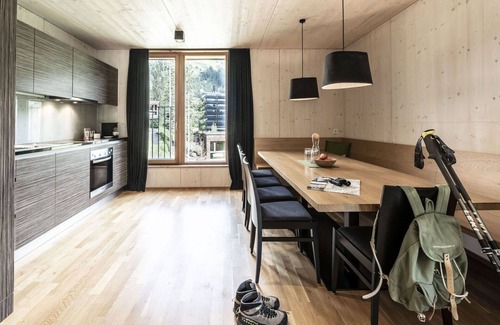 Großdorf House | Beautiful apartment in villa for 6 people with WIFI, pool, TV and terrace
