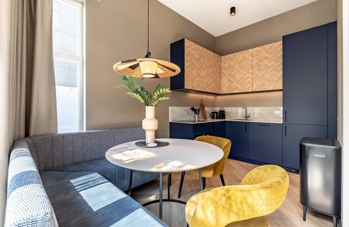 Delft Apartment | Beautiful apartment, view of Delft canal.