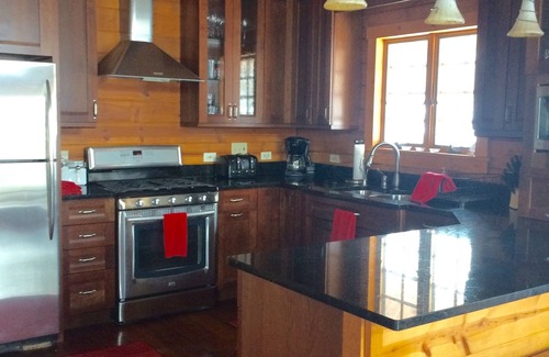 Apple River Cabin | Beautiful Apple Canyon Lake Log Cabin in the Woods