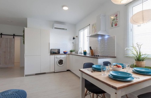 Tiro de Linea-Santa Genoveva Apartment | Beautiful Apt design 2 bed SEVILLA Wifi-Full 4 Pax