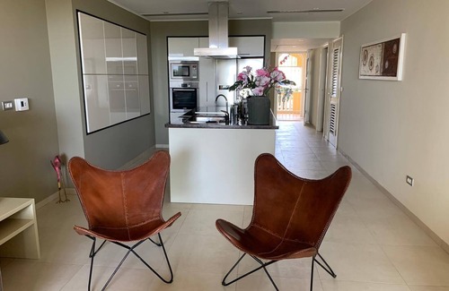 Willemstad Apartment | Beautiful beach apartment on ground floor with private beach