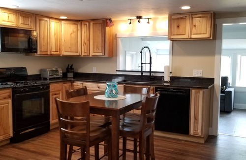 Green Harbor-Cedar Crest House | Beautiful Beach House, Green Harbor Marshfield! Steps to beach, dead end street!