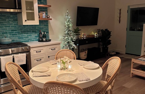 Los Olivos Cottage | Beautiful Beach Vibe Cottage in Los Olivos
