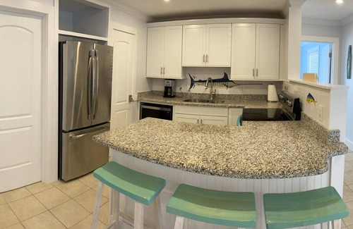 Treasure Cay Villa | Beautiful Beach Villa with a Screened in Porch 2BR - 2 BA FALL SPECIAL!