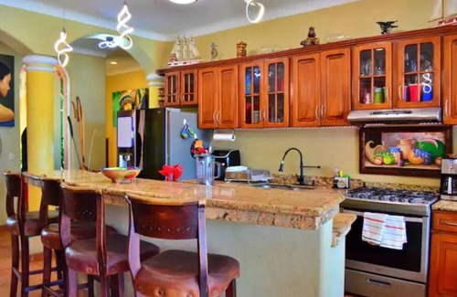 Manzanillo Villa | Beautiful Beach Villa in Manzinillo Colima with 5 king Bedrooms & Seven Bathroom