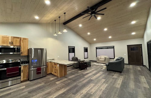 Loretto Cabin | Beautiful brand new construction! De Stuga
