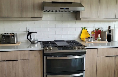 Wabamun House | Beautiful, brand-new home steps to Wabamun Beach