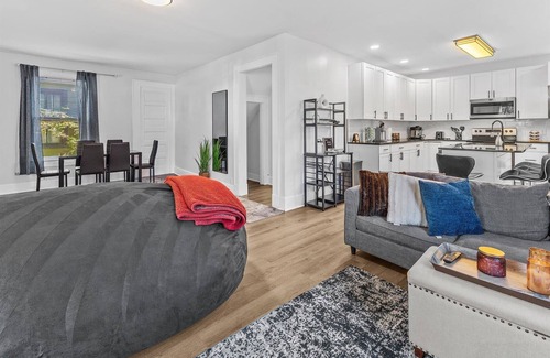 Meridian-Kessler House | Beautiful Broad Ripple House