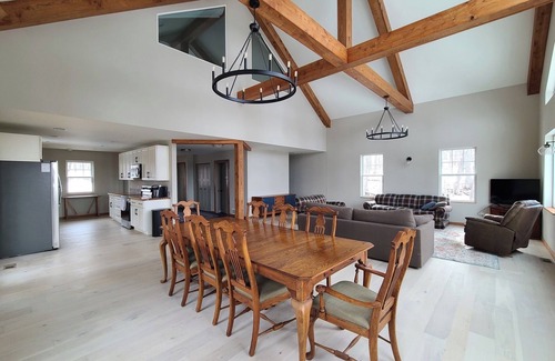 Deerwood Cabin | Beautiful cabin for your mountain biking adventure n