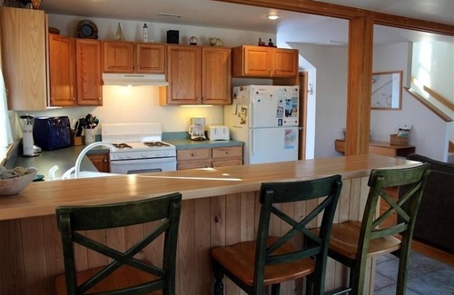Ocracoke House | Beautiful Canalfront Cottage, Perfect for Couples!