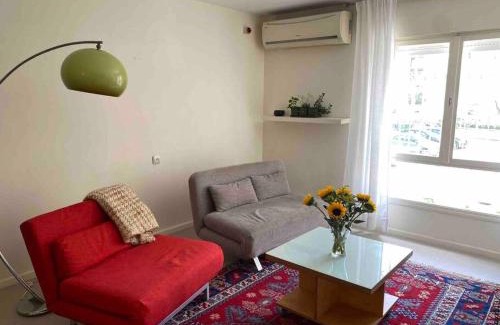 Emek Refaim Apartment | Beautiful, Central Emek Refaim Home