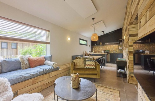 Zutendaal House | Beautiful chalet with a terrace in the woods