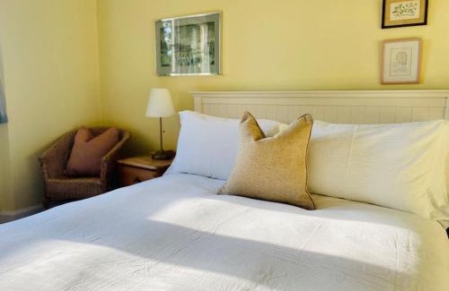 Chipping Norton House | Beautiful Character Cottage in the Country