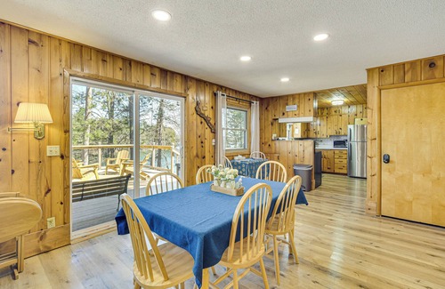 Chetek Cottage | Beautiful Chetek Home w/Prairie Lake Access!