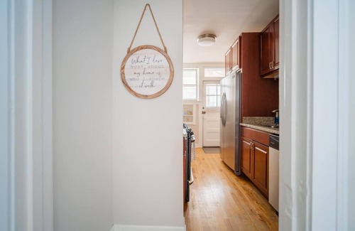Ravenswood House | ✨|Beautiful|Comfy|1br|✨LincolnSq.|Near Wrigley| ✨