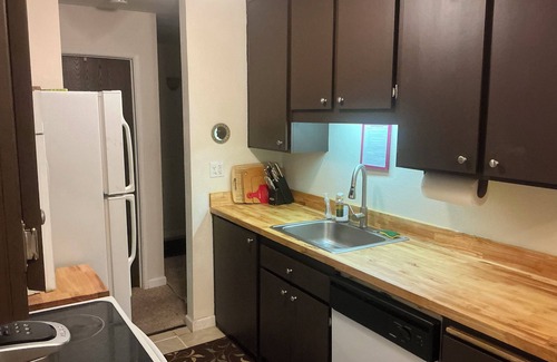 South Lake Tahoe Condo | Beautiful Condo: Close to Lake, Casinos & Restaurants