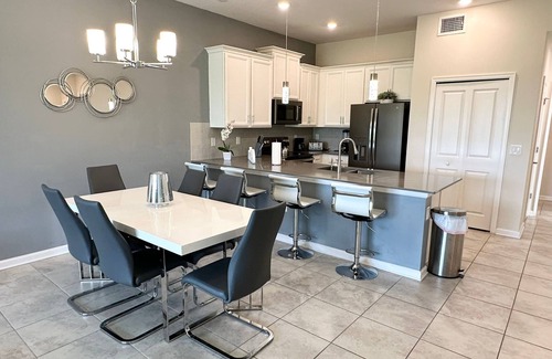 Downtown Condo | Beautiful Condo 3/2 close to disney parks