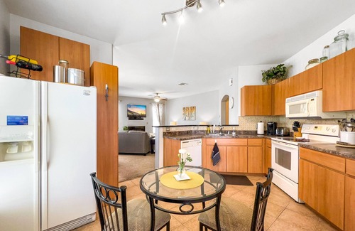 Litchfield Park House | Beautiful Condo with Pool, Spa and One Car Garage!