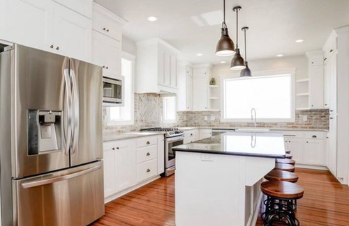 Idaho Falls House | Beautiful custom home overlooking the Snake River valley