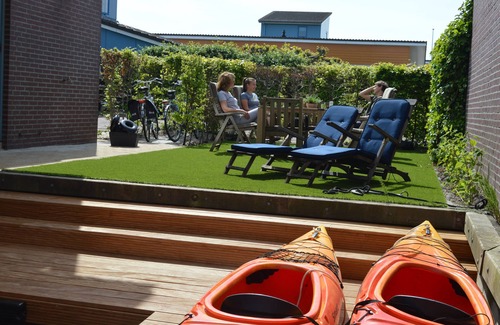 Heeg House | Beautiful detached house on open water