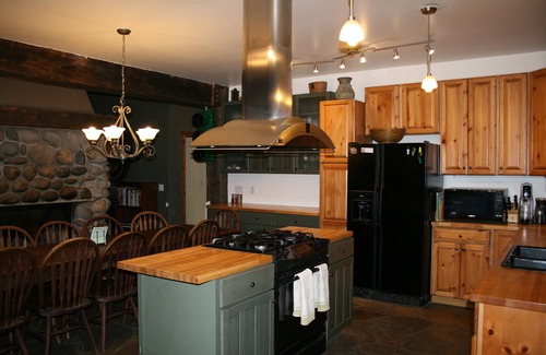 Truckee House | Beautiful Donner Lake Home