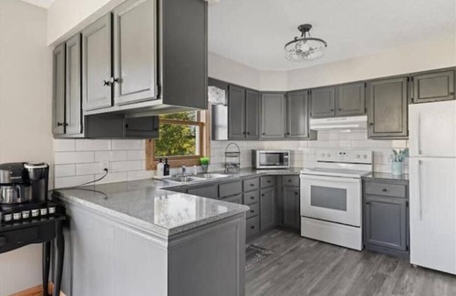La Farge House | Beautiful driftless area home next to snowmobile trail!