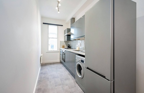 Coldharbour Apartment | Beautiful Flat Near the Center 11 min by tube