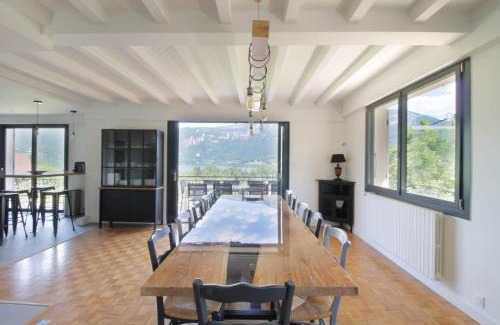 Saint-Alban-de-Montbel Villa | Beautiful villa on the slopes of Lake Aiguebelette!