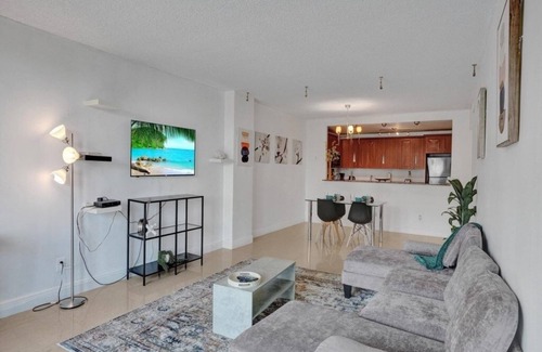 Sunny Isles Beach Condo | Beautiful Garden View Ocean Reserve 1 Br Condo 1 Bedroom Condo by RedAwning
