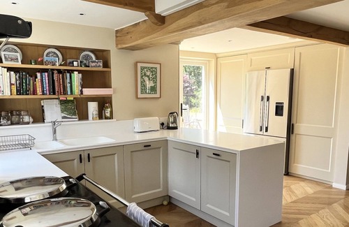 Haslemere House | Beautiful Grade II listed home with pool and tennis court in South Downs