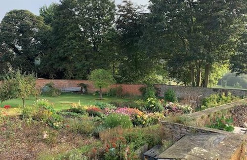 Sibford Gower House | Beautiful guest house in a Cotswolds village