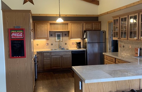 Plush House | Beautiful Hart Mountain Log House