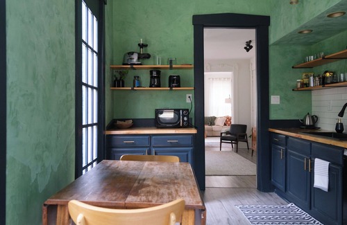 Dayton House | Beautiful Historic 2B/2BA, Modern Comfort, King Bed, Walk Downtown