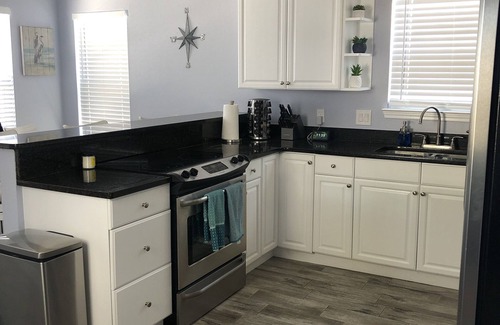 Silver Sands House | Beautiful home 2 blocks off of the beach