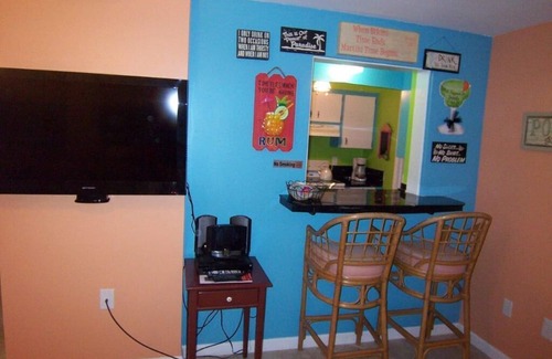 Sarasota House | Beautiful Home,4BR/2BR With HEATED POOL, Near Famous Siesta Key & Lido Key Beach