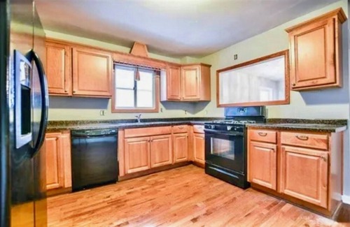 St. Paul House | Beautiful home closer to 3M. Large space for parties It hold up to 40 peoples